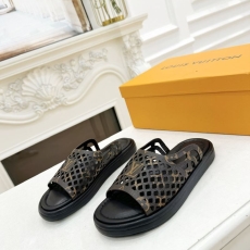 Louis Vuitton Slippers